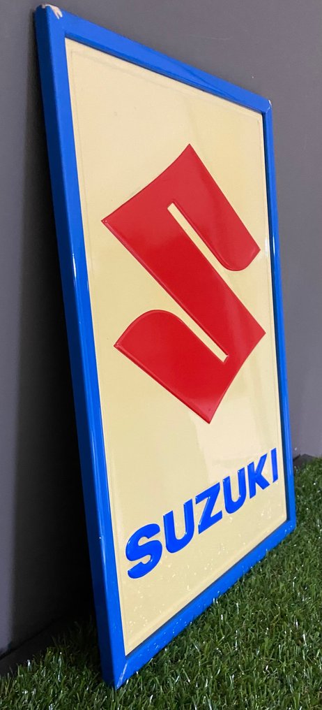 Insigne - Suzuki - 1970 #2.1
