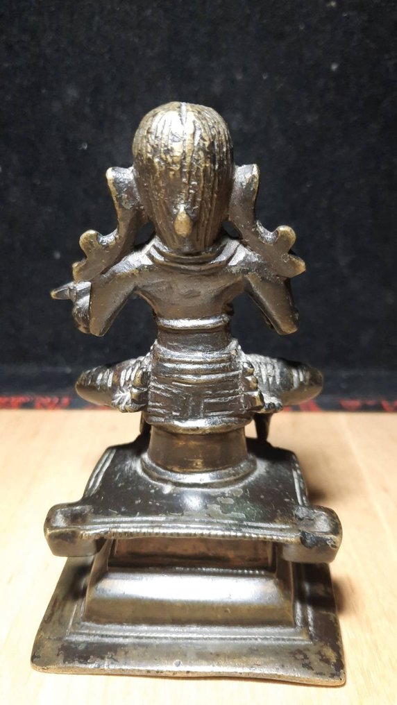 Presumivelmente Gauri (O Dourado)/forma da consorte de Parvati e Siva. - Bronze - Índia - século 19 #1.2