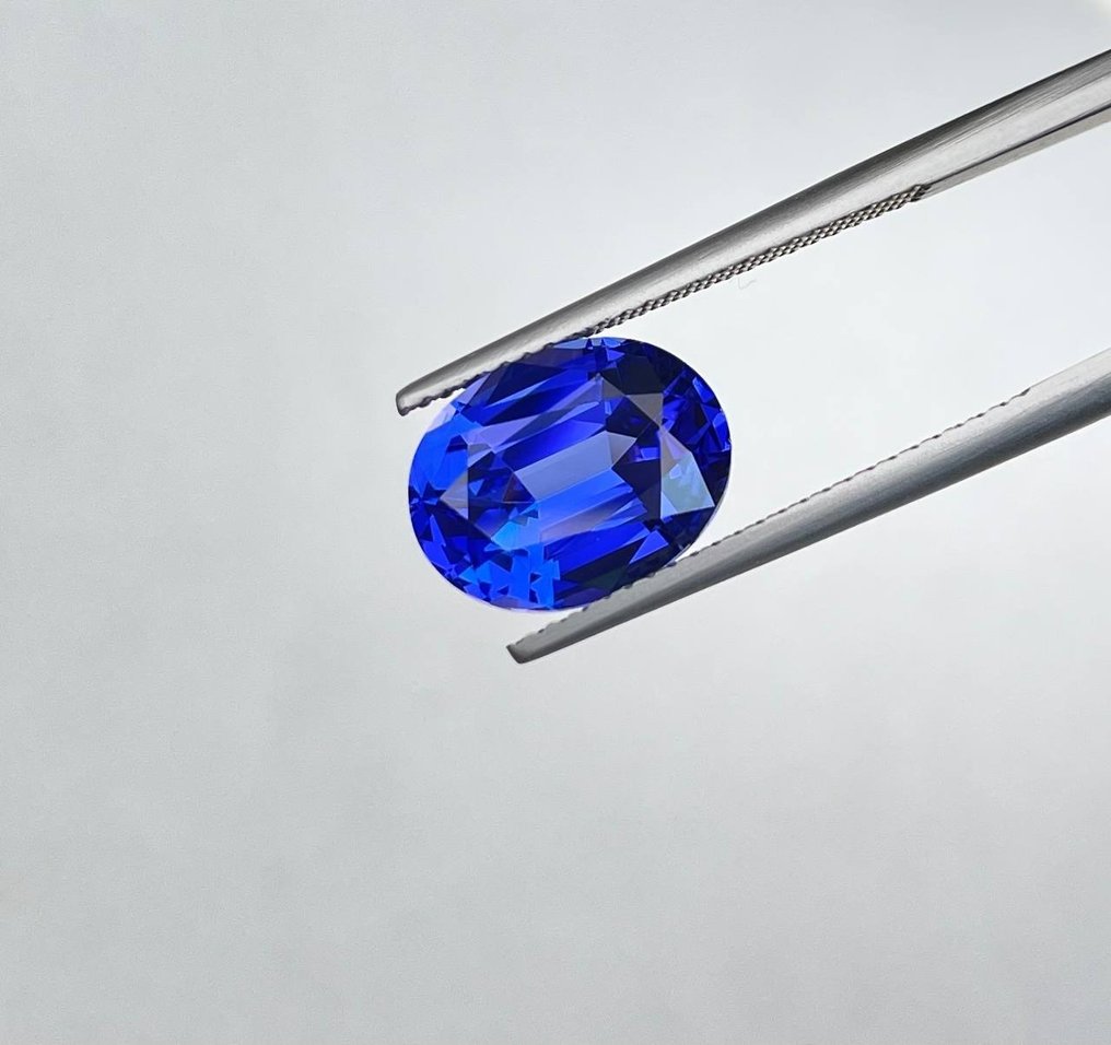 紫罗兰色, 蓝色 坦桑石  - 5.09 ct - 美国宝石研究院（GIA） #1.1