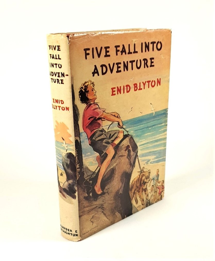 Enid Blyton / Eileen Soper - Five Fall Into Adventure - 1950 #1.1