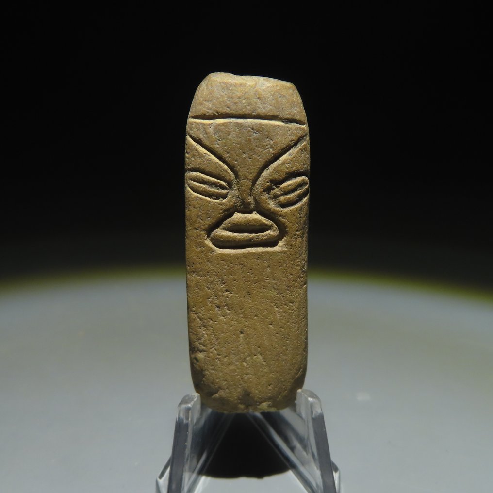 Valdivia, Ecuador Terracotta Idol. 3200 - 2000 BC. 4.5 cm. Spanish Import License. #1.1