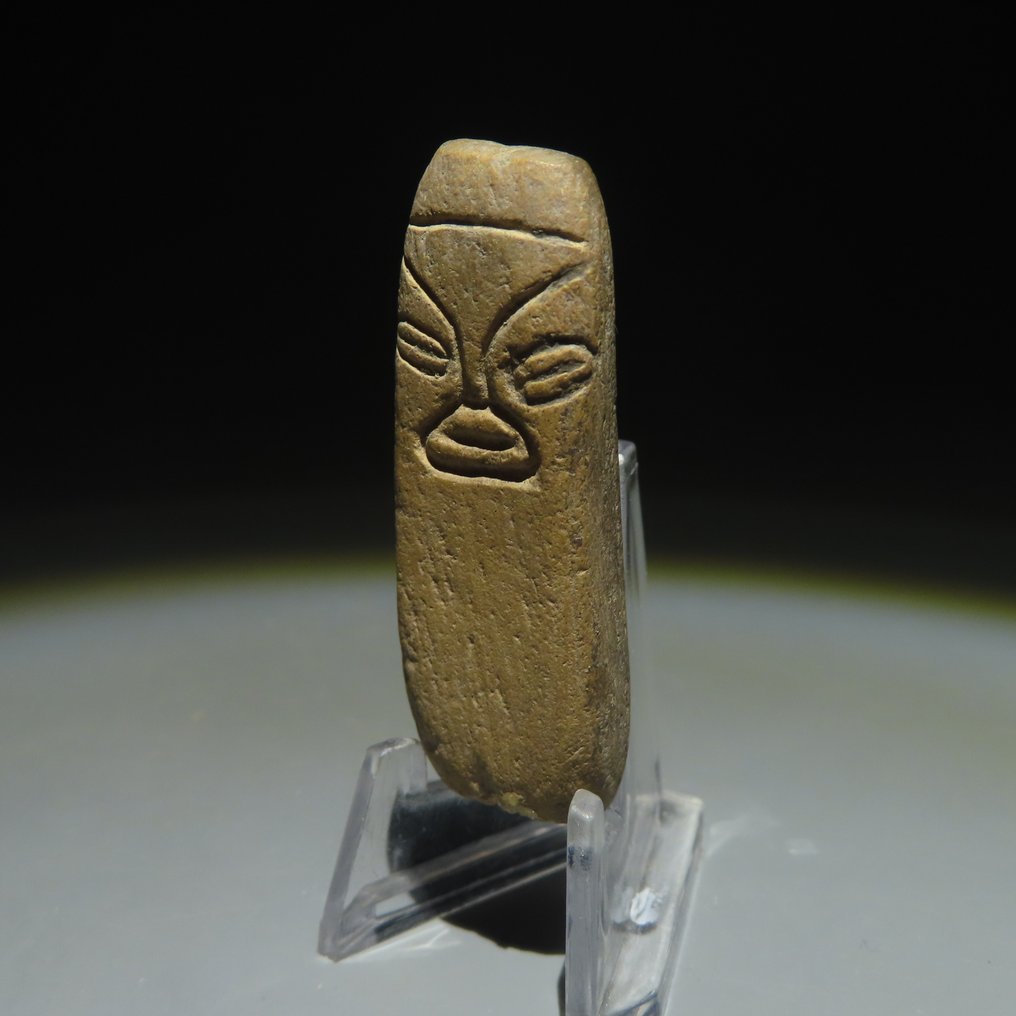 Valdivia, Ecuador Terracotta Idol. 3200 - 2000 BC. 4.5 cm. Spanish Import License. #1.2