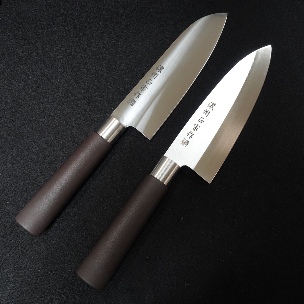 Noshu Masamune 濃州正宗 Kitchen knife Santoku 三得(multipurpose knife