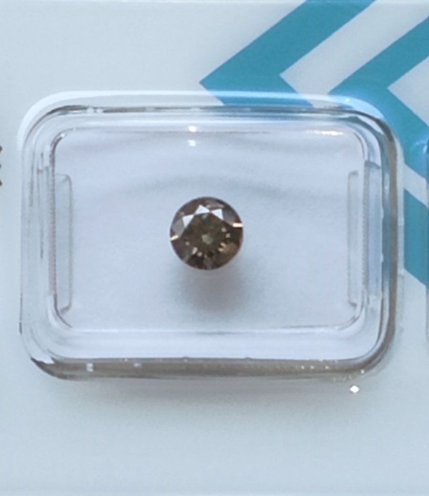 沒有保留價 - 1 pcs 鑽石  (天然彩色)  - 0.72 ct - Fancy 褐色 - I2 - 國際寶石學院（International Gemological Institute (IGI)） #3.1