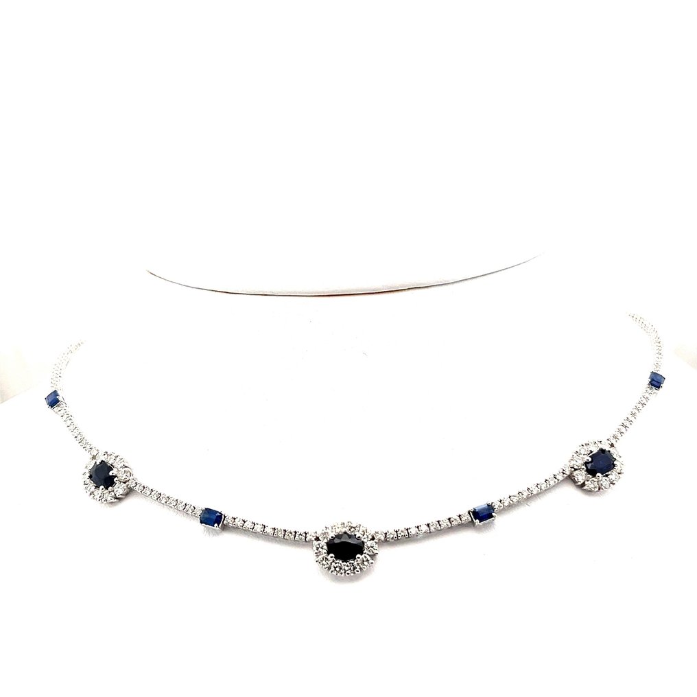 Necklace - 14 kt. White gold -  8.80ct. tw. Sapphire - Diamond #1.2