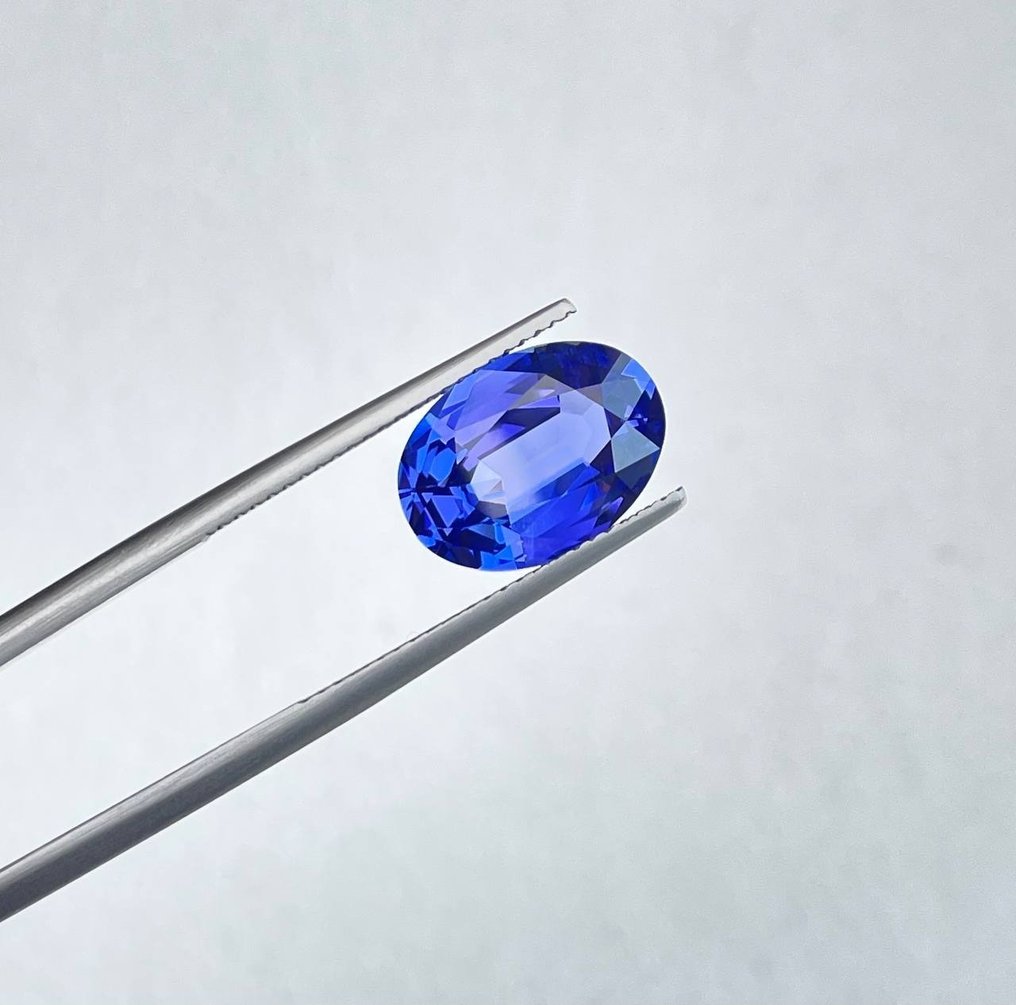 紫罗兰色, 蓝色 坦桑石  - 5.40 ct - 美国宝石研究院（GIA） - GIA 认证 #1.1