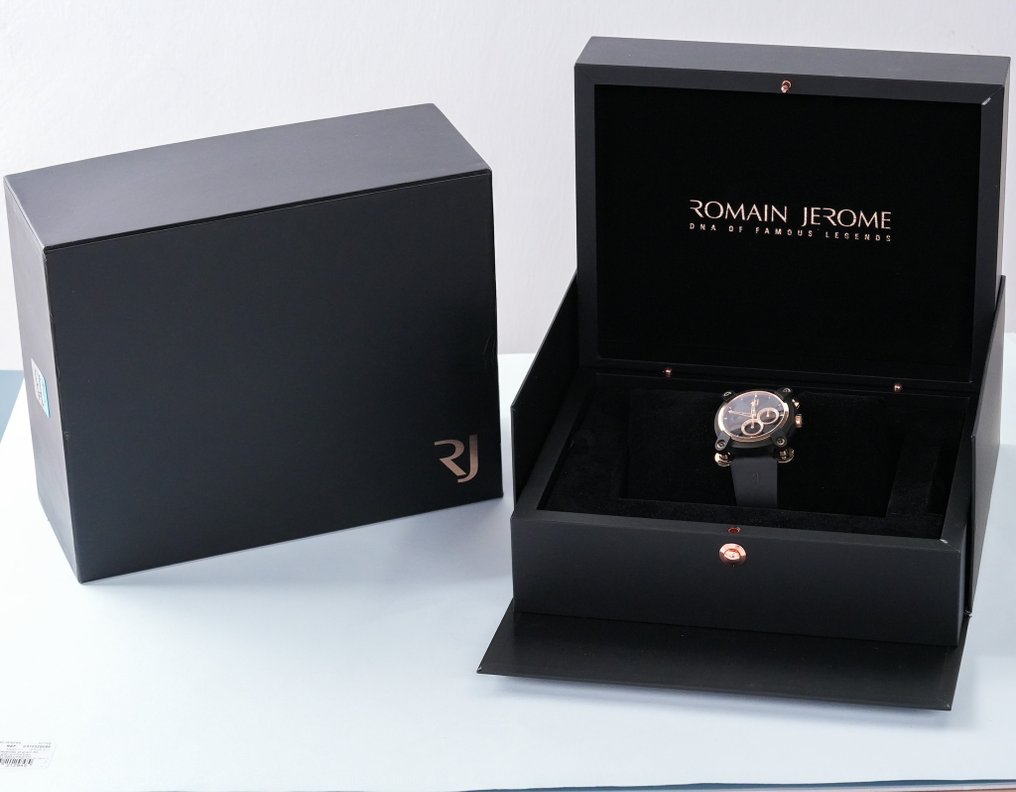 Romain Jerome - Moon-DNA Invader Chronograph - RJ.M.CH.IN.004.02 - Hombre - 2011 - actualidad #2.1