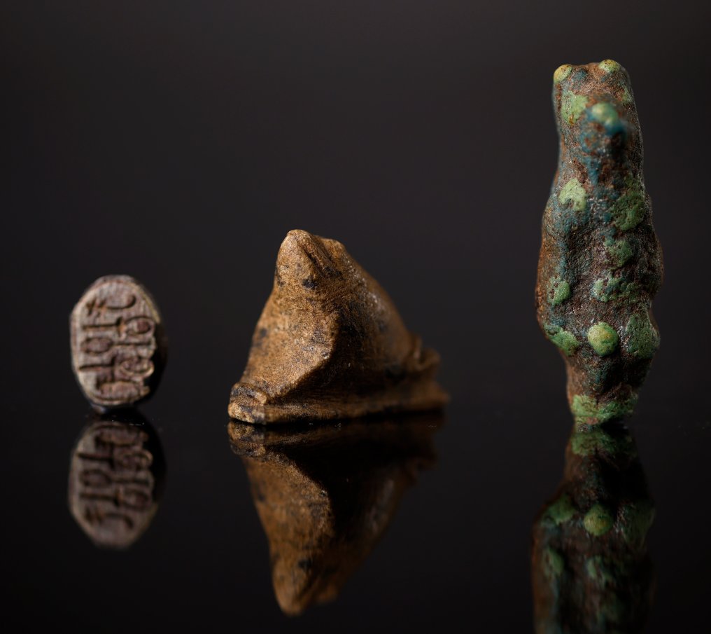 Αρχαία Αιγυπτιακή Faience Θεέ Μπες, φυλαχτά από βάτραχο Heqet και σκαραβαίο - 3.5 cm #1.1