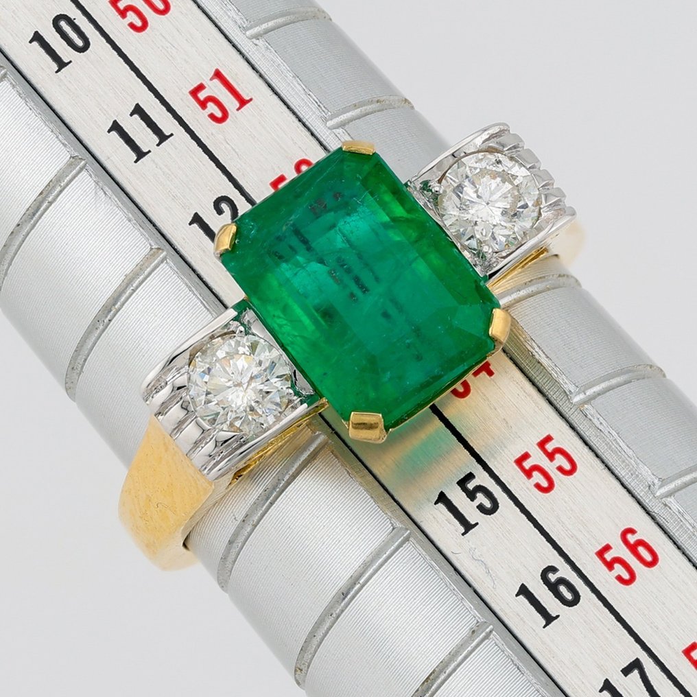 [GIA Certified]-Emerald (2.43) Cts Diamond (0.39) Cts (2) Pcs - Ring - 18 kt. White gold, Yellow gold #2.1