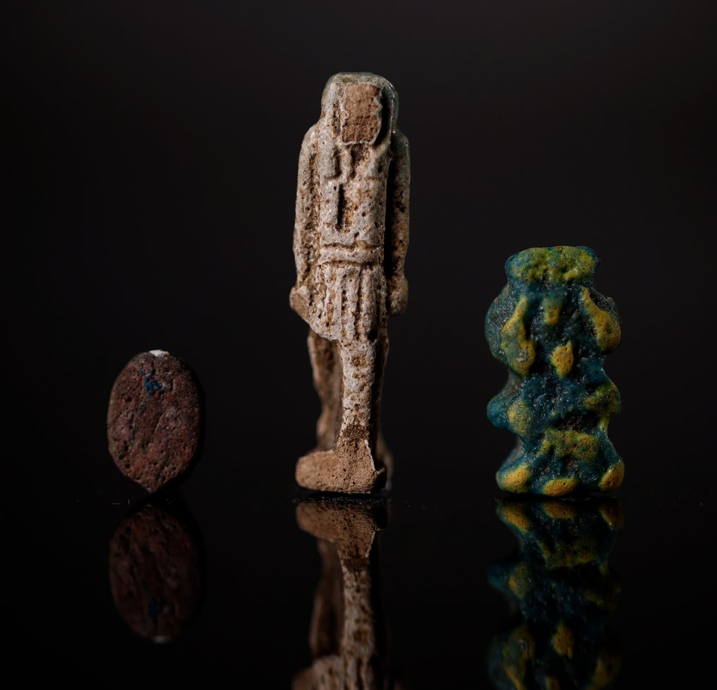 Égypte ancienne Faience Amulettes égyptiennes des dieux Thot, Bes et un scarabée - 3.5 cm #1.1