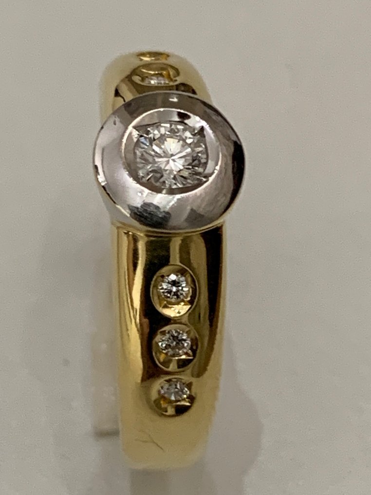 Ring - 18 kt. Yellow gold -  0.27 tw. Diamond  (Natural) - Diamond  #1.1