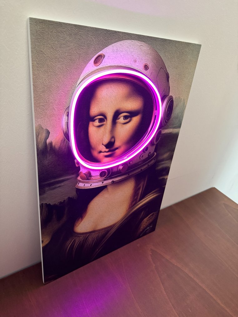 LEDMansion - Gioconda Astronaut Led Wall Art #4.3