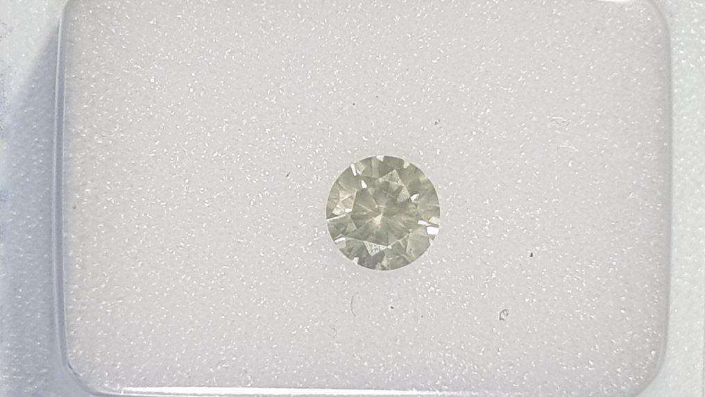Fără preț de rezervă - 1 pcs Diamant  (Colorat natural)  - 0.32 ct - Light Cenușiu Galben - SI1 - (AIG Israel) Laboratoarele gemologice internaționale din Anvers #1.1