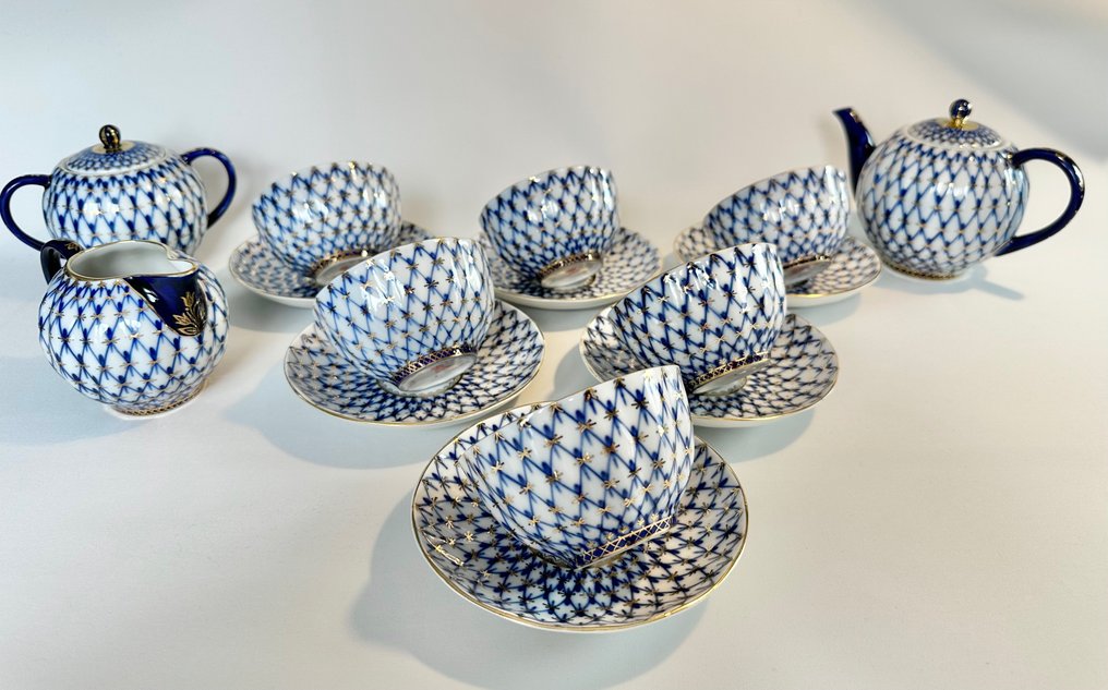 Lomonosov Imperial Porcelain Factory - Anna Yatskevich - Theeservies (15) - Cobalt Net - Porselein #2.1