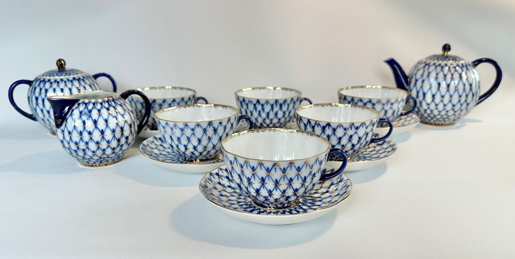 Lomonosov Imperial Porcelain Factory - Anna Yatskevich - Tea service (15) - Cobalt Net - Porcelain #3.1