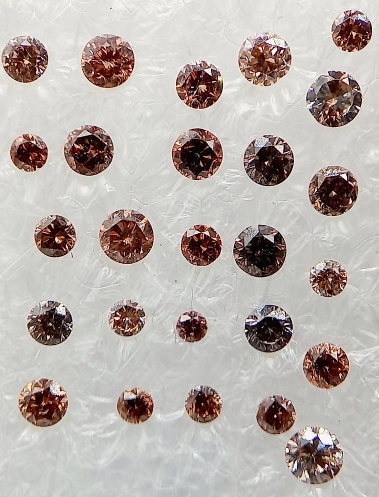 Nincs minimálár - 26 pcs Gyémánt  (Természetes színű)  - 0.60 ct - Kerek - Fancy deep Rózsaszínes Narancssárga - I2, VS1 - Antwerpeni Drágakővizsgálati Laboratórium (ALGT) #2.2