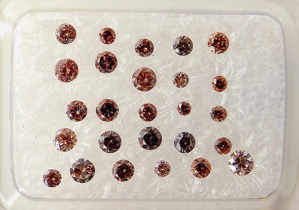 Nincs minimálár - 26 pcs Gyémánt  (Természetes színű)  - 0.60 ct - Kerek - Fancy deep Rózsaszínes Narancssárga - I2, VS1 - Antwerpeni Drágakővizsgálati Laboratórium (ALGT) #3.1
