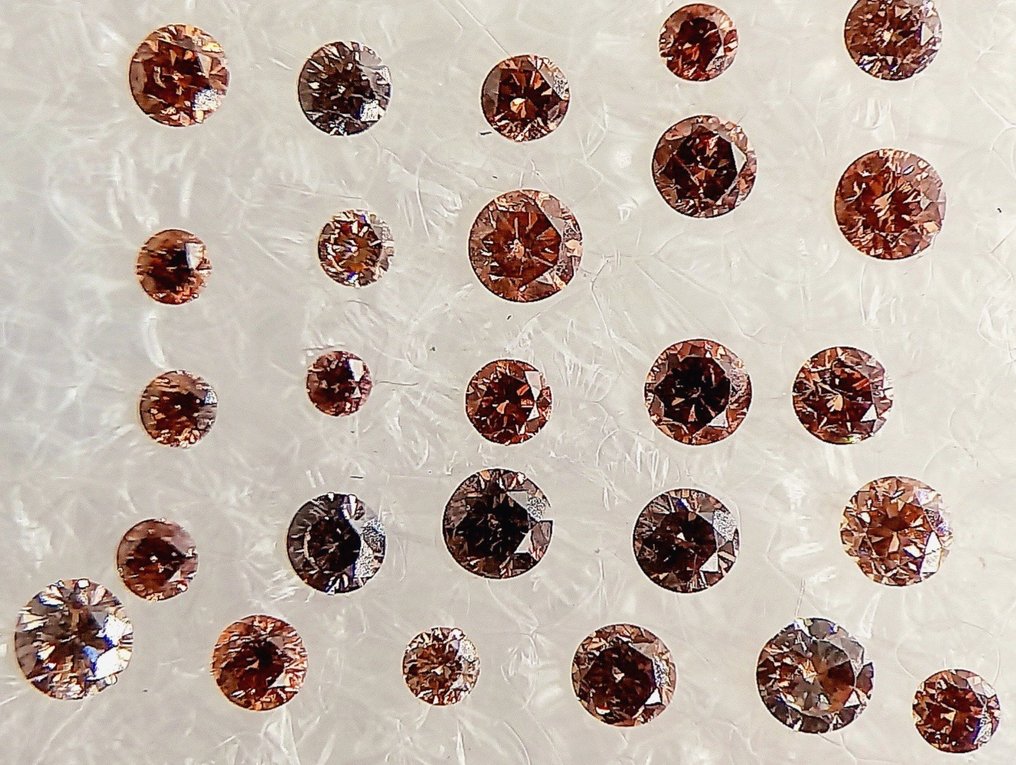 Sin Precio de Reserva - 26 pcs Diamante  (Color natural)  - 0.60 ct - Redondo - Fancy deep Rosáceo Naranja - I2, VS1 - Antwerp Laboratory for Gemstone Testing (ALGT) #3.2