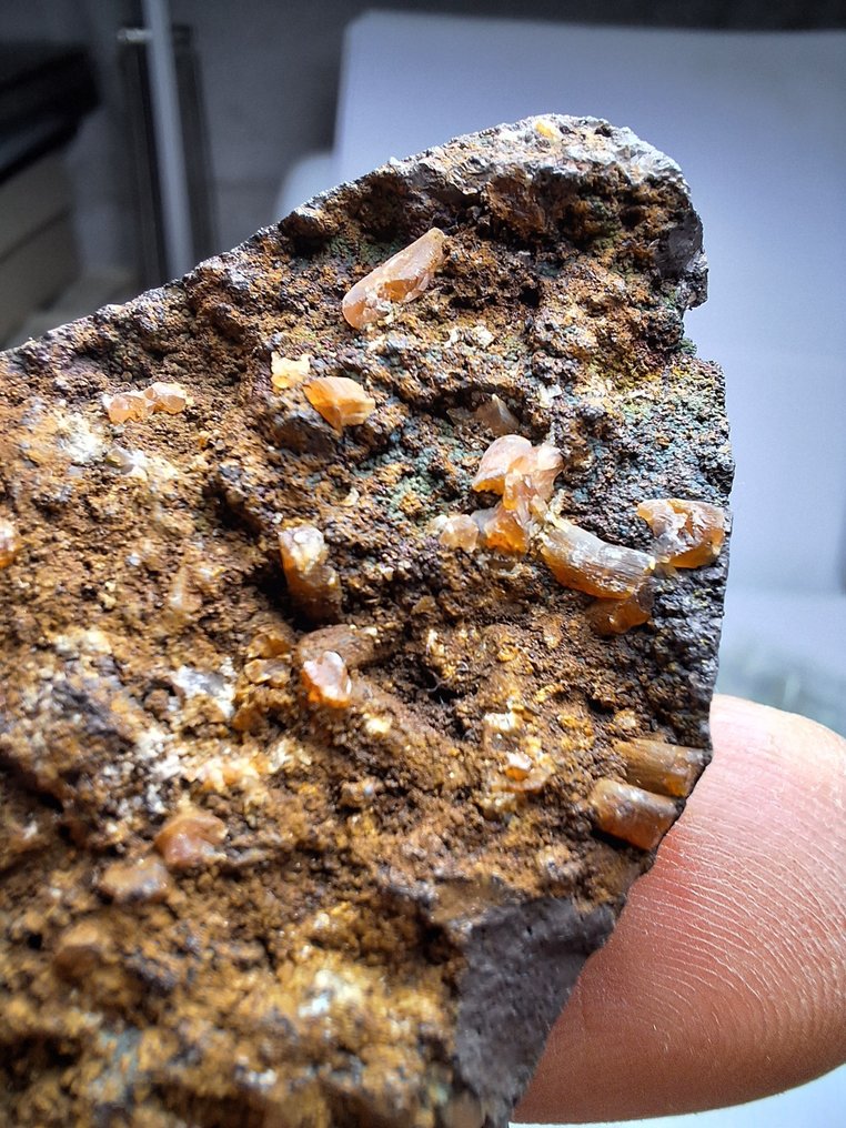 Rhodochrosit Kristalle auf Muttergestein - Höhe: 6.5 cm - Breite: 3.5 cm- 53 g #2.1