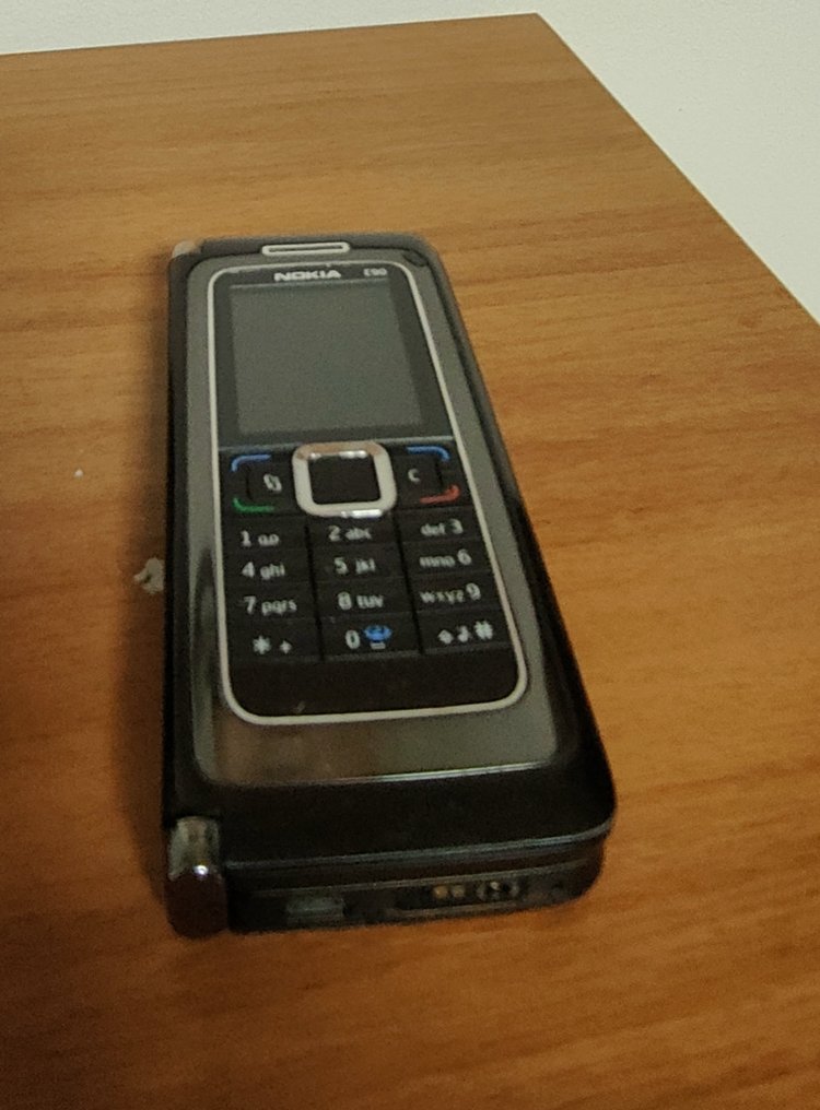 Nokia E90 - Mobile phone #2.2