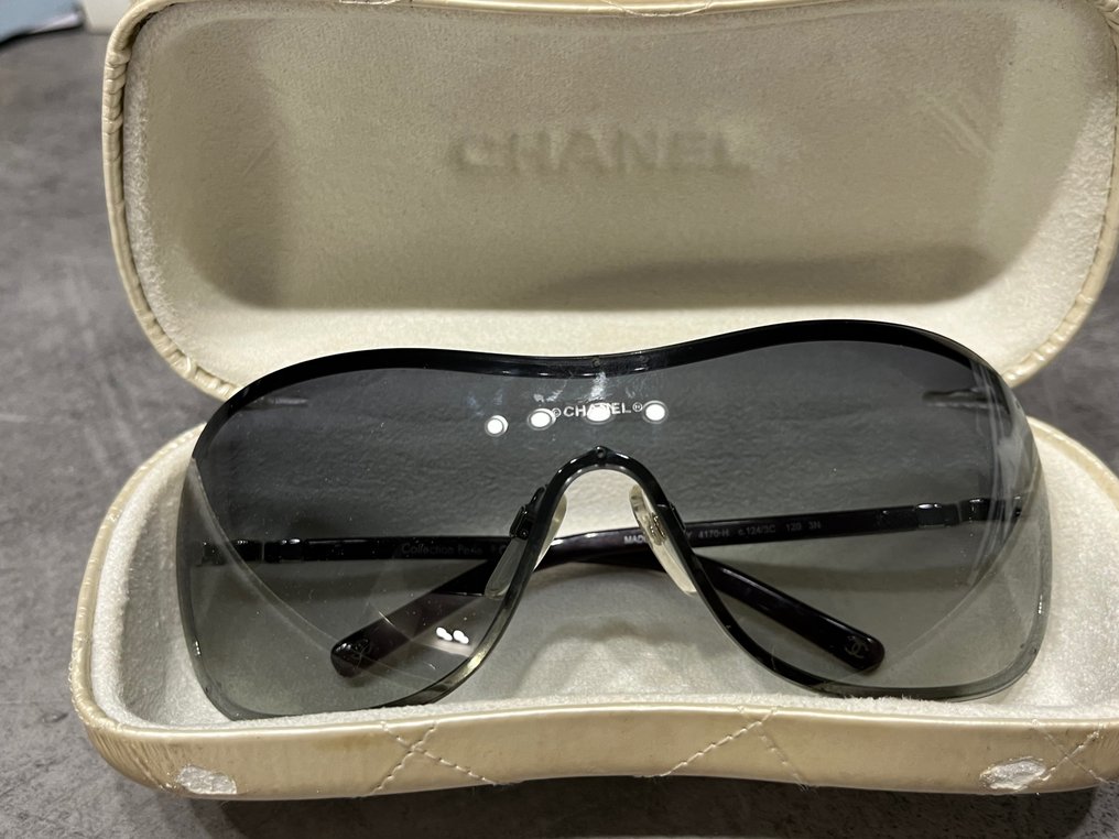 Chanel - 太阳镜 #1.1