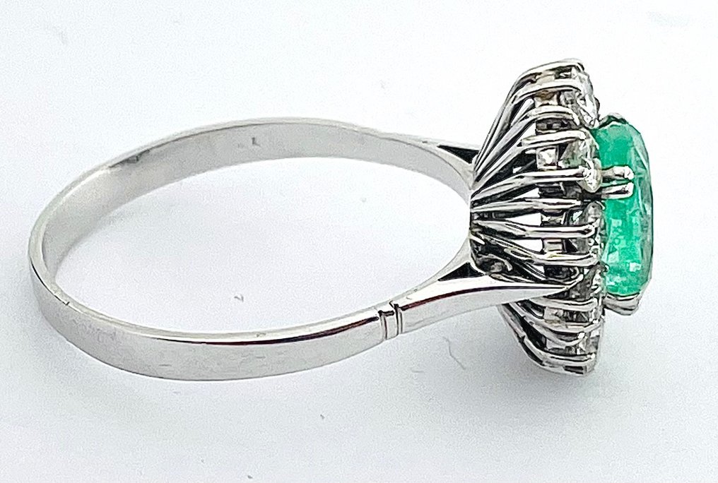 Ring - 18 kt Vittguld Smaragd - Diamant #3.2