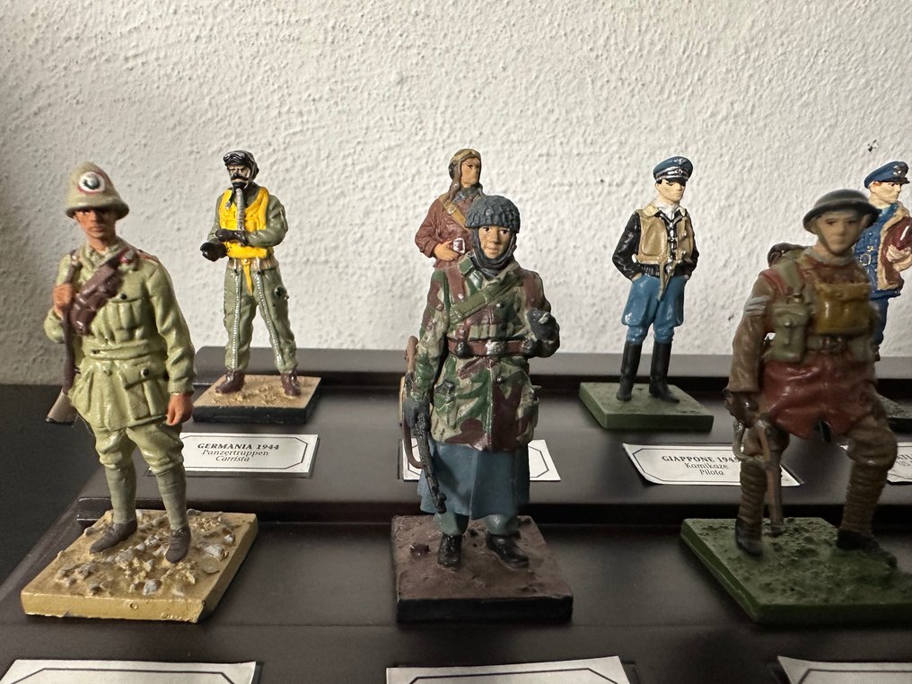 De Agostini Hachette - Militær miniatyrfigur - 4x serie di Soldatini in Piombo di quattro nazioni diverse WW2 (40) - Bly #3.1