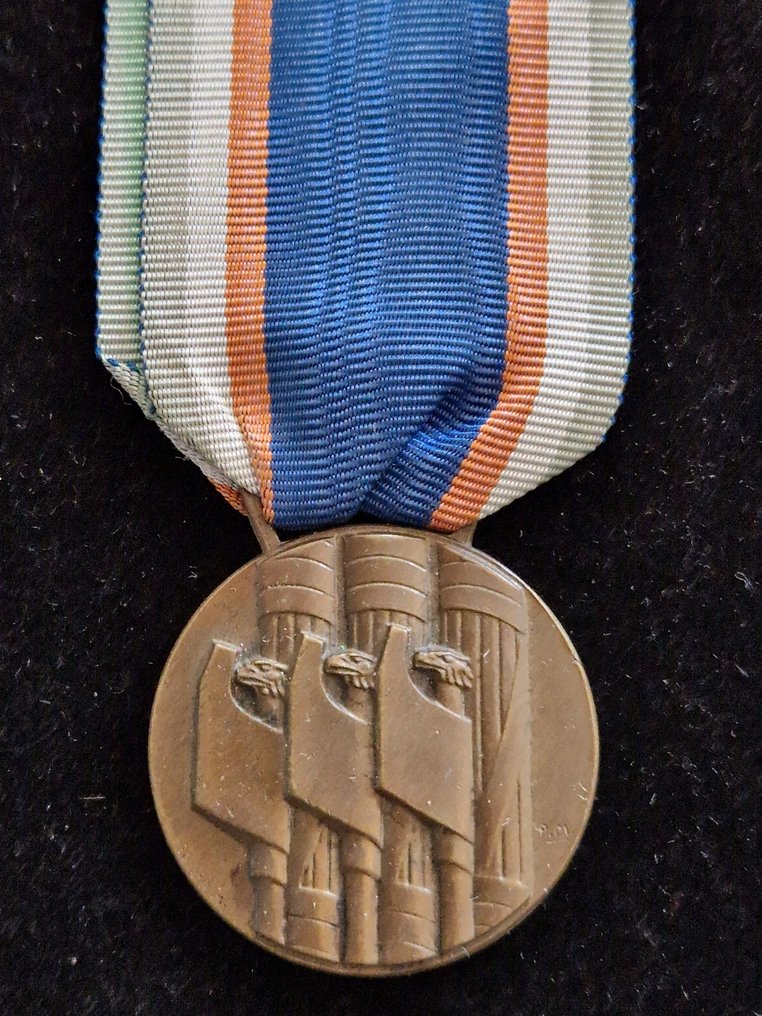 Włochy - Medal - Medaglia Fascista dei Fasci Italiani all'Estero #1.1