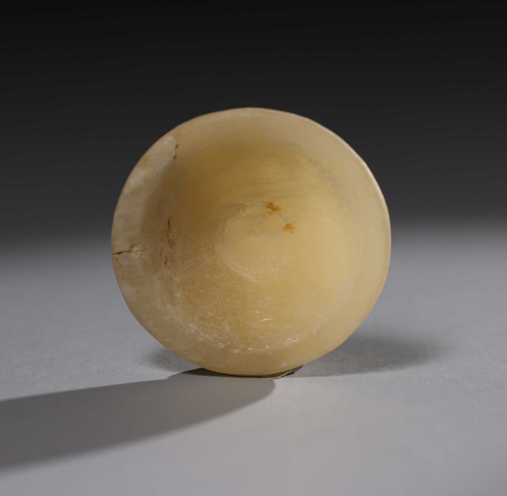 Antigo Egito, Pré-dinástico placa de oferenda de alabastro.4,6 cm d. #1.1