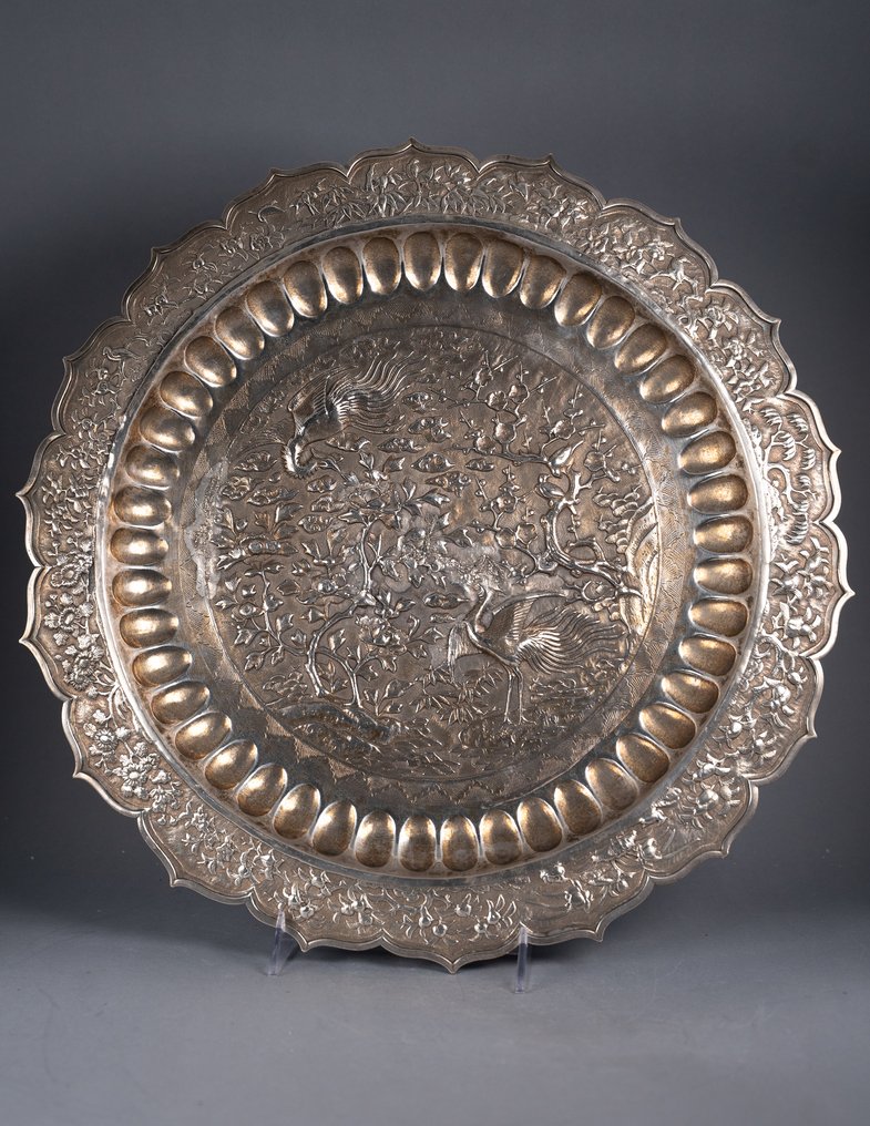 Large Silver Charger (44,0 Centimeter) - Schale - Two Fenghuang and Magpies in Amazing Peony and Prunus landscape -  #2.1