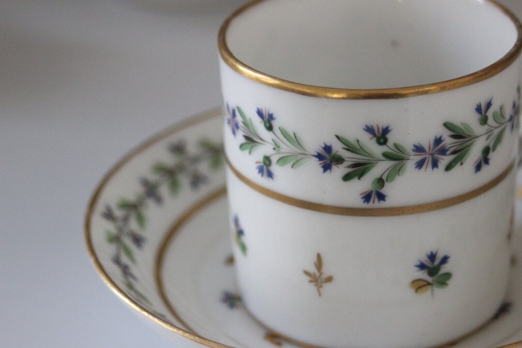 Porcelaine de Paris - Csésze és csészealj (2) - Tasse, sous-tasse porcelaine d'époque Louis XVI  fin XVIIIe riches barbeaux - Porcelán #2.1