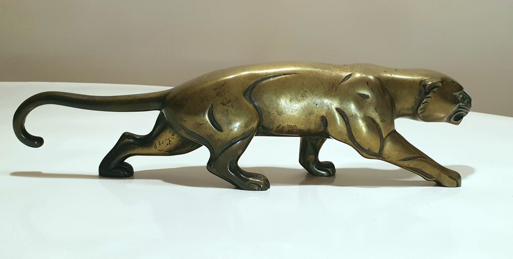 Dominique Jean-Baptiste Hugues (1849-1930) - 雕塑, Panther - 37 cm - 黄铜色 - 1920 #3.1