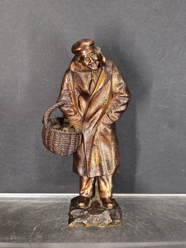 Pierre Sécarel (XX) - Sculpture, Le retour du marché - 29 cm - Bronze #1.1