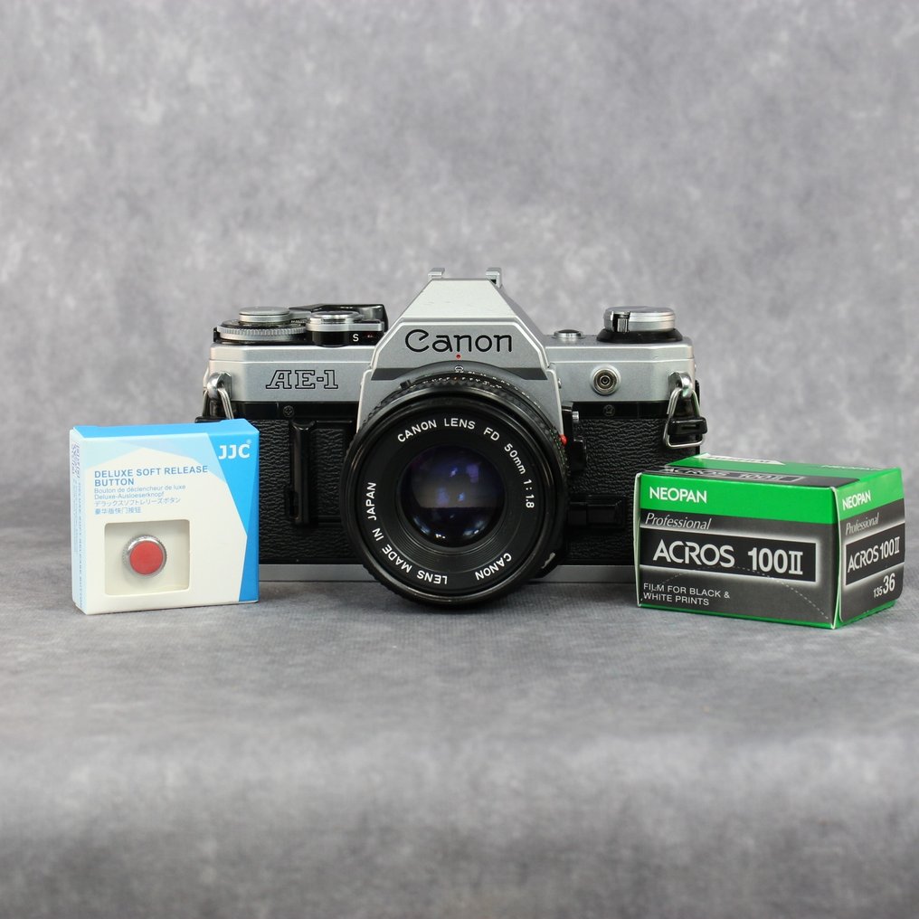 Canon AE1 + FD 50mm 1:1.8 Aparat analogowy #1.1