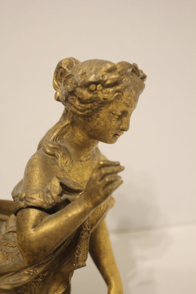 小雕像, Figure féminine allongée - 17 cm - 木, 镀金, 黄铜色 #2.2