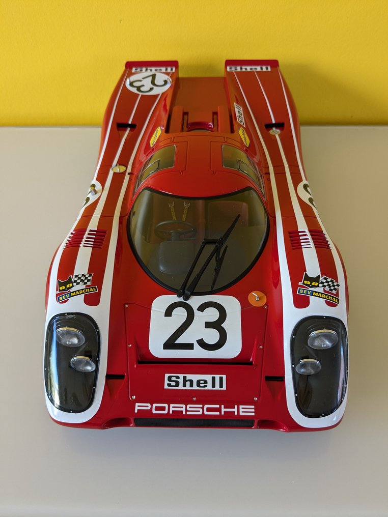 Minichamps 1:12 - Machetă mașină de curse - Porsche 917K - Nr.32 - Câștigător LeMans 1970 #3.1