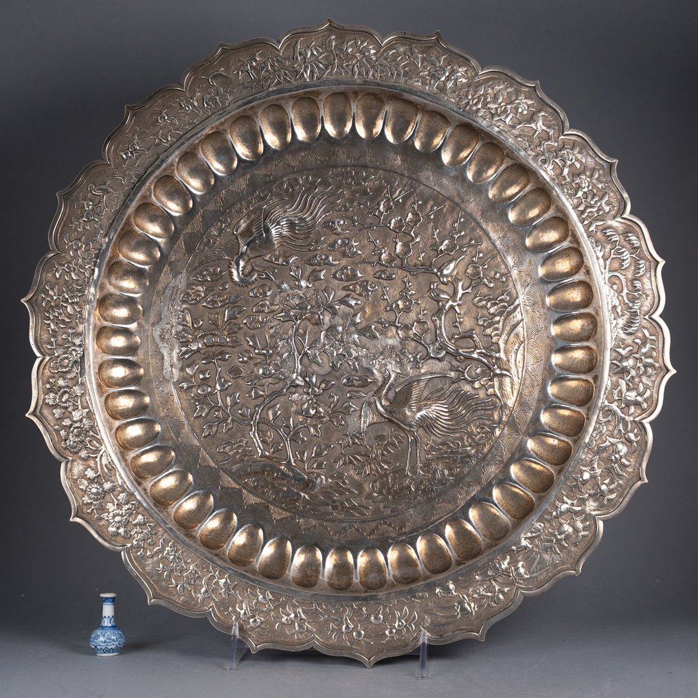 Large Silver Charger (44,0 Centimeter) - Schale - Two Fenghuang and Magpies in Amazing Peony and Prunus landscape -  #1.1