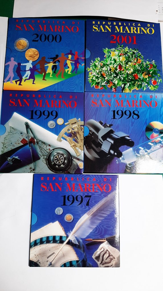 Saint-Marin. Serie divisionale 1997/2001 (5 set) #1.2