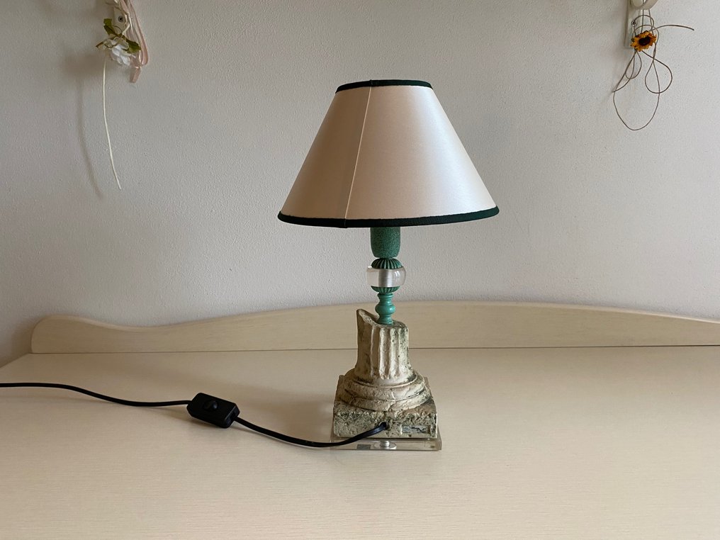 Giulia Mangani - Lampe de table - Laiton, Verre, Sanctuaire en bord de route #1.3