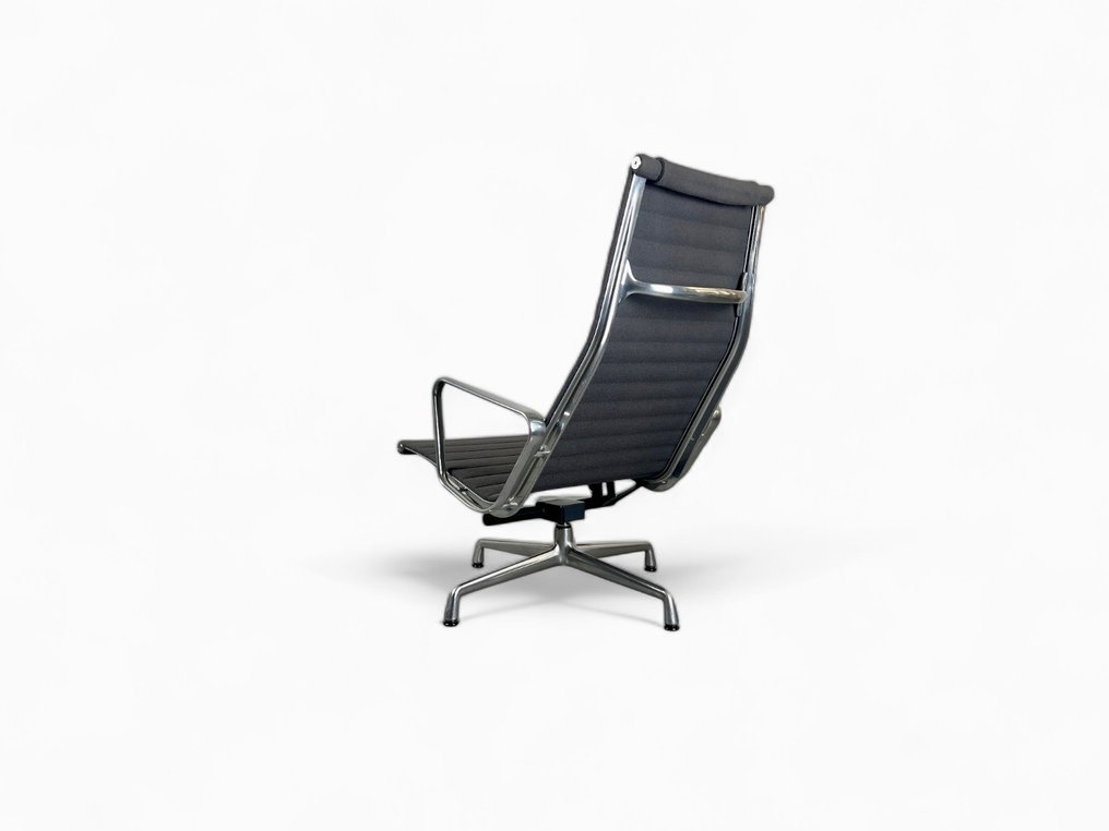 Vitra - Charles & Ray Eames - Lounge stoel - EA124 - Aluminium, hopzak #2.2