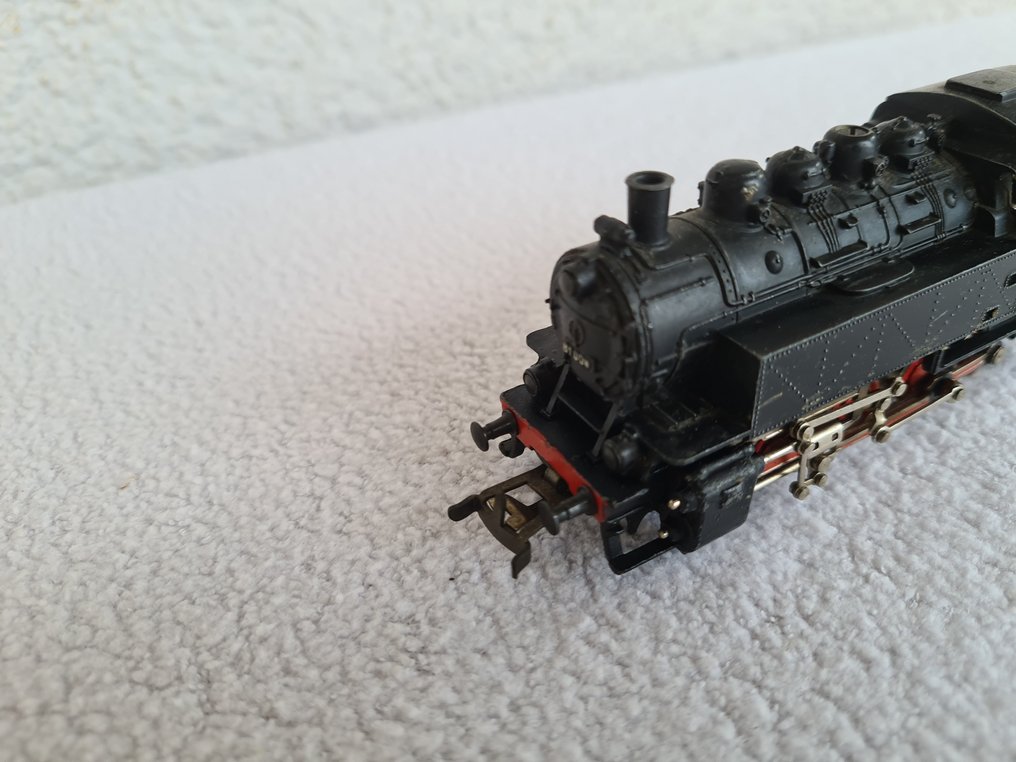 Märklin H0 - 3031.1 - Locomotive avec tender (1) - BR 81 004 avec accouplements Telex - DB #3.2