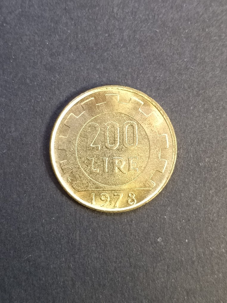 Włochy, Republika Włoska. 200 Lire 1978 - mezzaluna sotto il collo  (Bez ceny minimalnej
) #1.2
