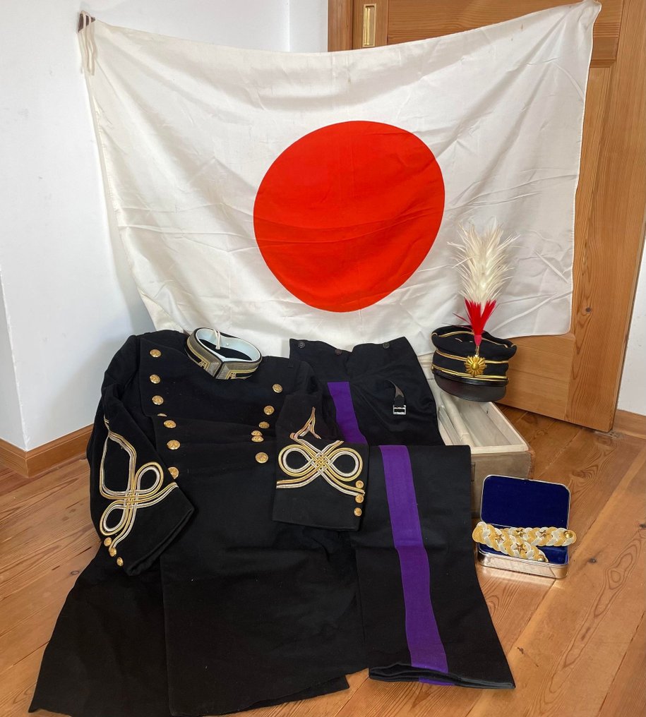 Japan - Military uniform - Imperial Japanese Army Officers' Formal ...