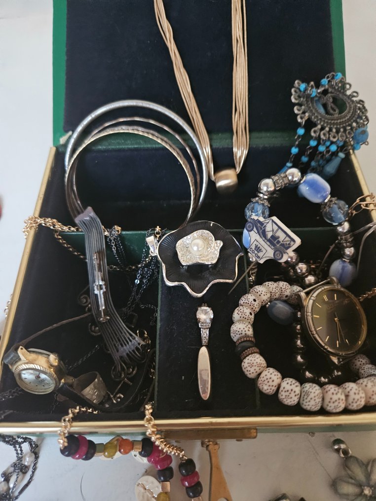 Θεματική συλλογή - Vintage κοσμήματα #2.1