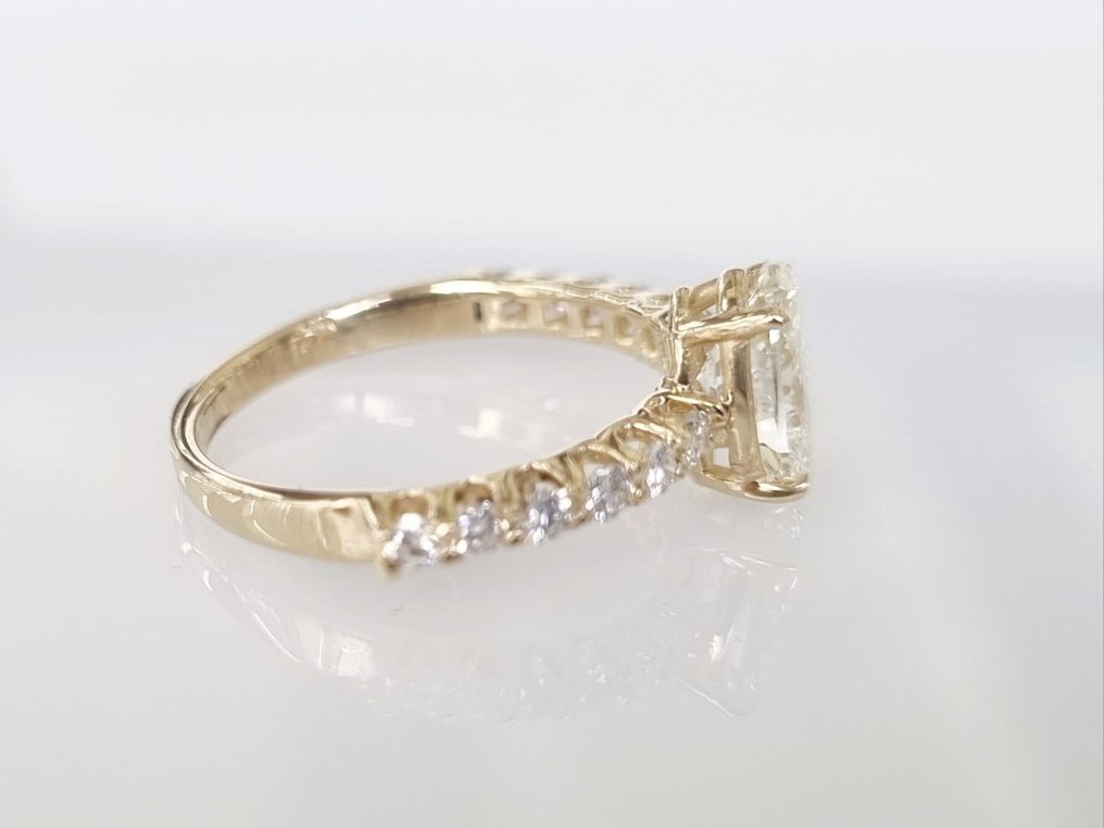 Engagement ring - 14 kt. Yellow gold -  1.56 tw. Diamond  (Natural) #2.2