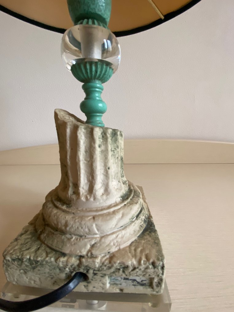 Giulia Mangani - Lampă  de masă - Alamă, Sticlă, Altarul de pe marginea drumului #3.1