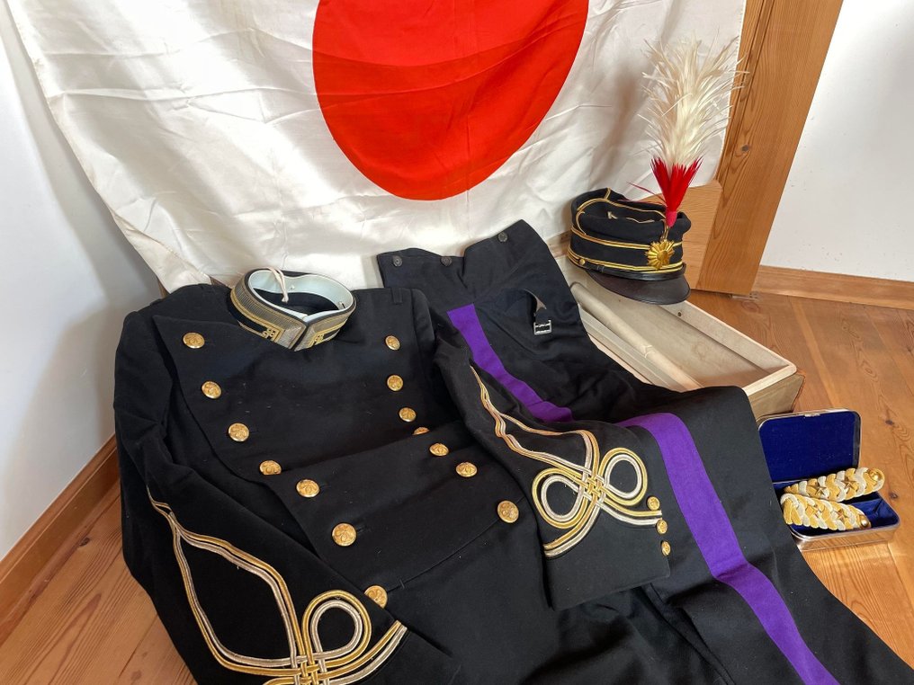 Japan - Military uniform - Imperial Japanese Army Officers' Formal ...