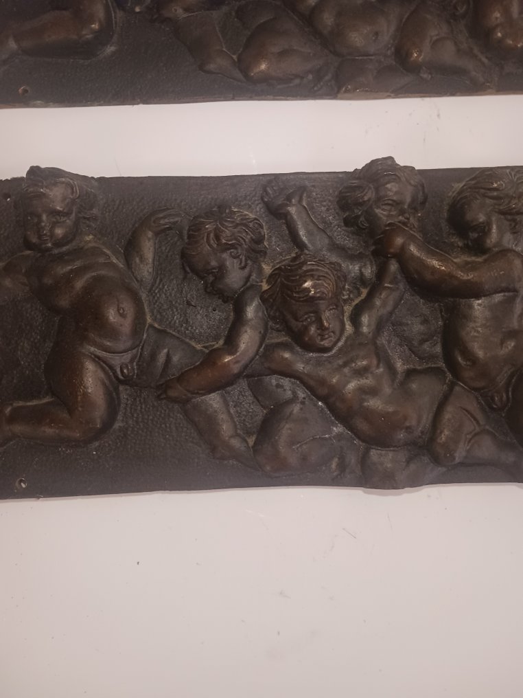 雕塑, Coppia sculture in altorilievo" putti" - 3.5 cm - 黄铜色 #2.2