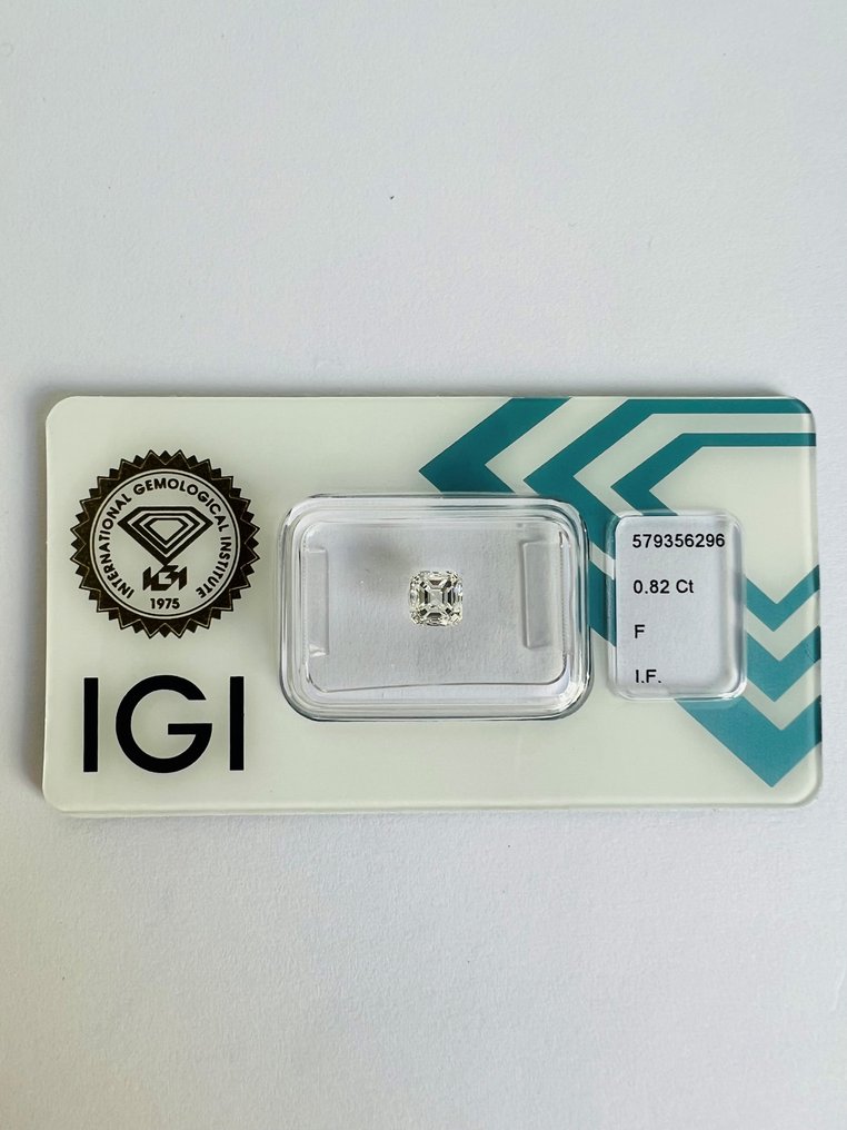 1 pcs Gyémánt  (Természetes)  - 0.82 ct - F - IF - Nemzetközi Gemmológiai Intézet (IGI) #1.1