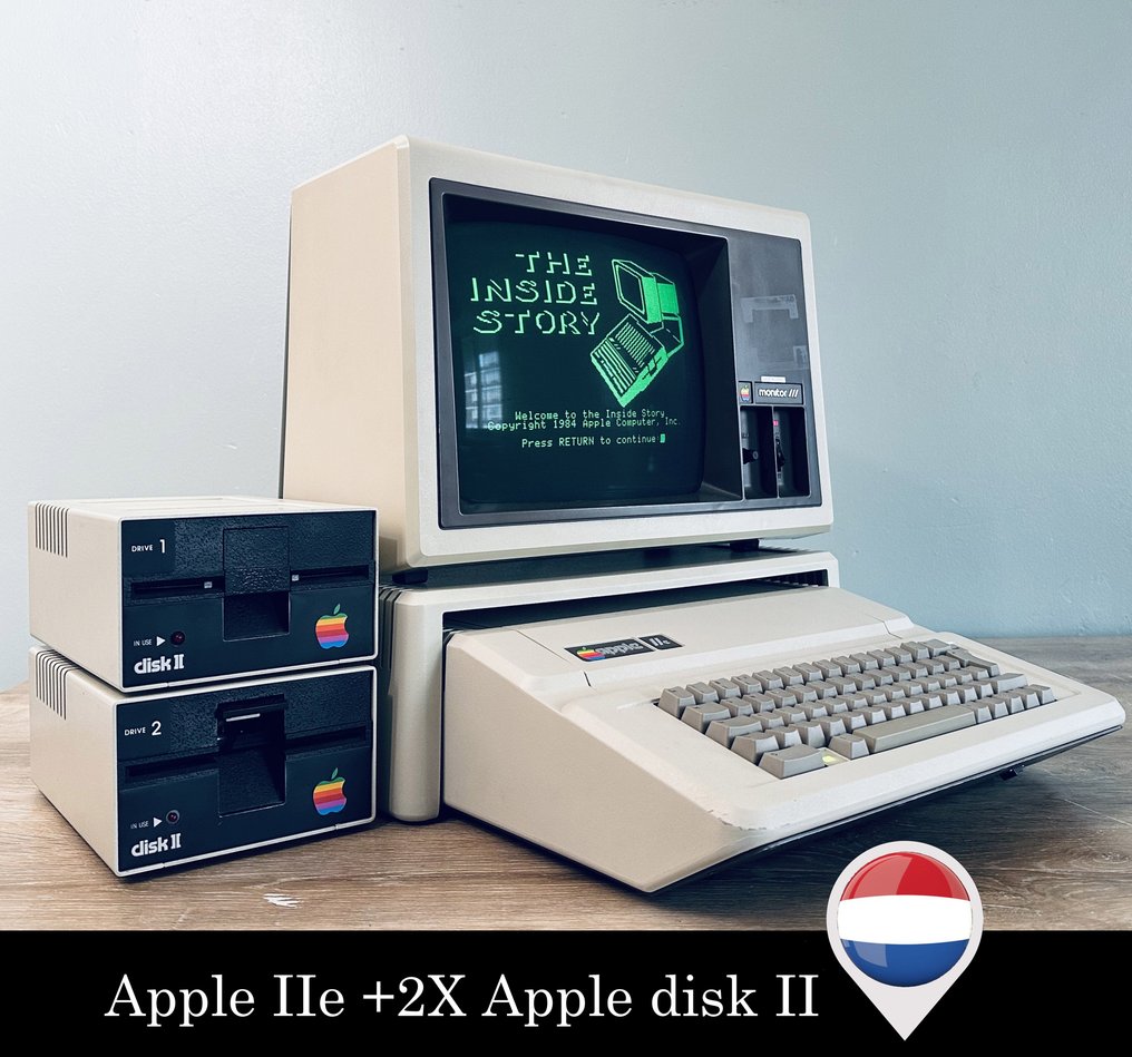 Apple IIe + 2X Apple II Disk + Apple Monitor Holder + 80 Column Text Card with 9x User Manuals - Computer (4) - In vervangende verpakking #2.1